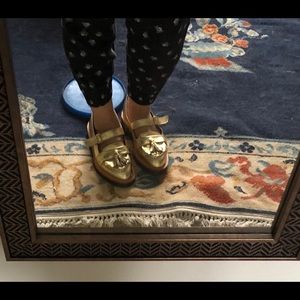 NWOT Gold Dr. Martens 5UK/7US